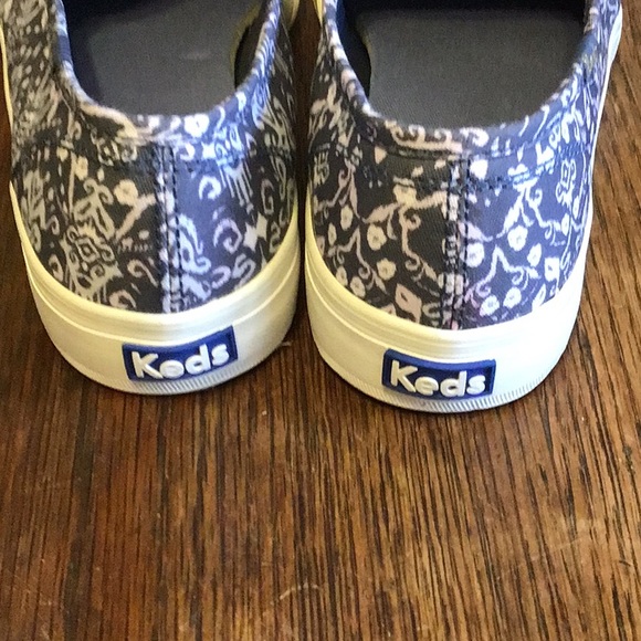 Keds Slip Ons - Picture 4 of 6